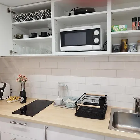 Center Emilii Plater Apartment