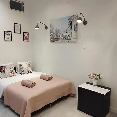 Center Emilii Plater דירה ורשה