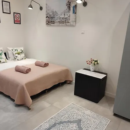 Center Emilii Plater