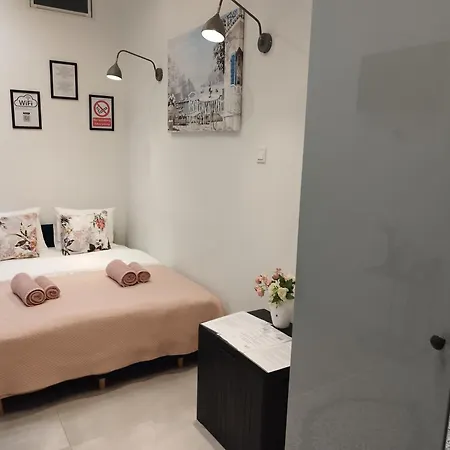 Apartman Center Emilii Plater Varsó