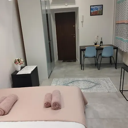 Center Emilii Plater Apartman